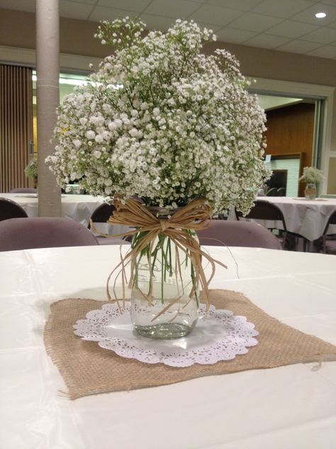 Vintage Theme Centerpieces, Vintage Party Ideas Decoration, Vintage Party Centerpieces, Wedding Centerpieces Round Table Elegant, Simple Bautizo Decorations, فن النسيج, 50th Wedding Anniversary Decorations, Wedding Anniversary Decorations, First Communion Decorations