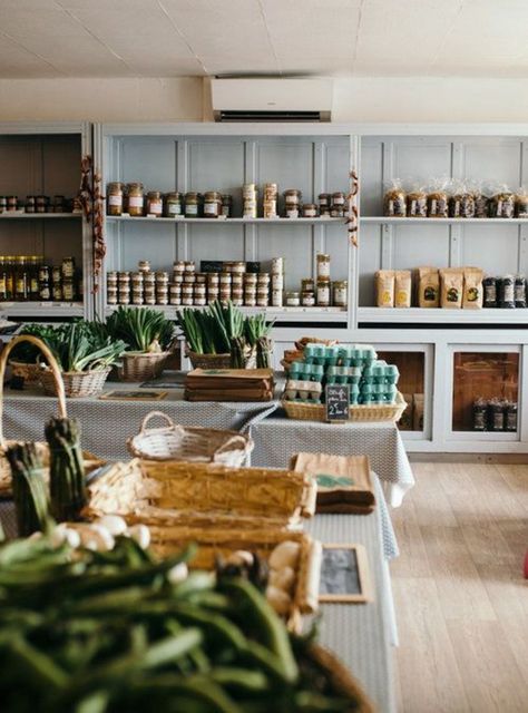 Boutique Grocery Store, Mini Market Store Ideas, French Grocery, Heather Bullard, Mini Mart, Grocery Store Design, Farm Store, Fruit Shop, Watchful Eye