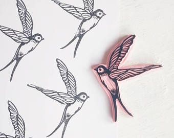 Bird Rubber Stamps, Hummingbird Gifts, Linocut Printmaking, Hand Carved Stamps, Bird Stamp, Lino Printing, Handmade Stamps, Linocut Art, Lino Prints