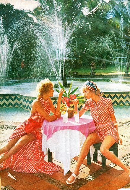 Summer Sportswear, American Summer, Palm Spring, Slim Aarons, 1970s Fashion, Vintage Summer, 70s Fashion, We Wear, Editorial Fashion