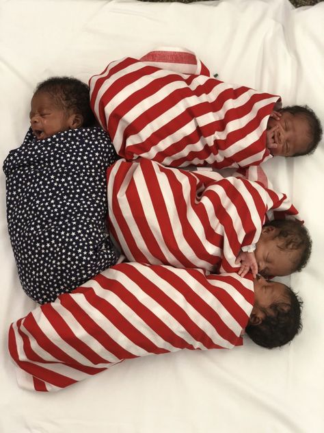 Houston Quadruplets Cute, Patriotic Flag Photograph Will Make You Smile #babyphotography #multiples #babies #photography #Houston #Texas #4thofJuly #familyphotography #newbornphotography Tb Joshua, High Risk Pregnancy, July Baby, Patriotic Flag, Cute Stories, First Time Moms, Fox News, You Smile, Baby Fever