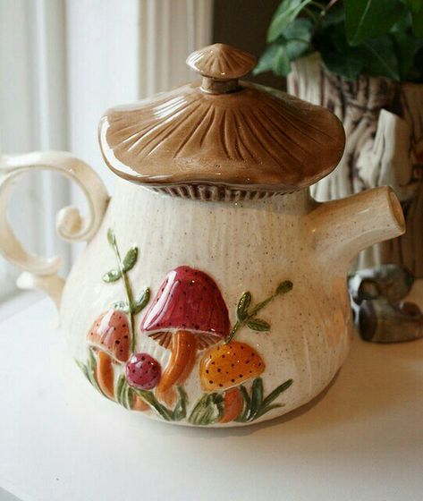 Hobbitcore Kitchen, Cottage Core Pottery, Cottagecore Teapot, Lamp Decoration Ideas, Cute Tea Pot, Mushroom Teapot, Mushroom Pottery, Home Decor Lamp, Modern Home Decor Ideas