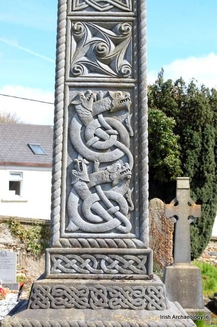 Irish Archaeology on Twitter: "Intertwined dragons on a Celtic revival style cross in Graiguenamanagh, Co. Kilkenny http://t.co/QRZ5TYArLk" Celtic Architecture, Intertwined Dragons, Irish Archaeology, Celtic Revival, Irish Architecture, I Am Coming Home, Revival Architecture, Celtic Style, Irish Heritage