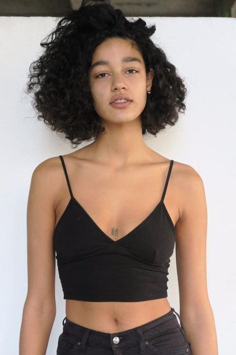 Damaris Goddrie - Model Profile - Photos & latest news Damaris Goddrie, Curly Hair Model, Afro Twist Braid, Model Profile, Short Curls, Beautiful Curly Hair, Curl Styles, Braids With Curls, Hair Reference