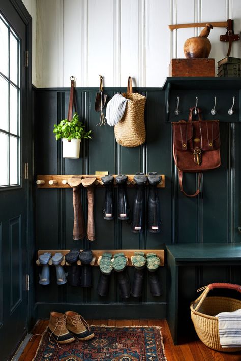 Say goodbye to shoe clutter and hello to seamless style. Ingenious ideas for maximizing space, from built-in shelves to sleek cubbies and clever compartments. Whether you have a small entryway or a spacious mudroom, these stunning storage solutions will keep your family's footwear in perfect order. #mudroommakeover #shoestorage #organizedliving" Mudroom Laundry Room, Mudroom Design, Green Walls, Boot Room, Style At Home, Home Fashion, My New Room, Home Staging, 인테리어 디자인