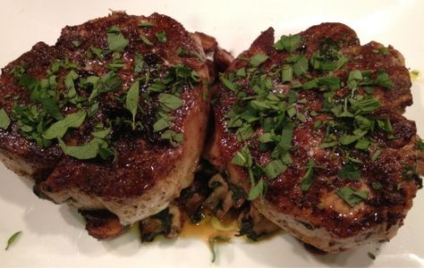 Garam Masala Pork Chops with Mushrooms and Fresh Herbs | LOVE: The Secret Ingredient Delicious Pork Chops, Thick Cut Pork Chops, Mushroom Pork Chops, Chicken Masala, Chops Recipe, Pork Chop Recipes, Tikka Masala, Indian Spices, Looks Yummy