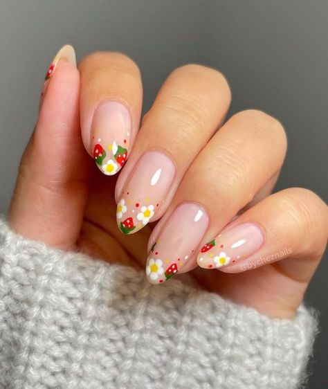 Rosette Nails, Fruit Themed Nails, Dainty Flower Nails, Cottage Nails, Wild Flower Nails, Strawberry Nails Designs, Mushroom Nail Designs, European Nails, Wildflower Nails