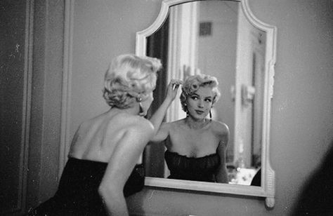 I just want to be wonderful Bert Stern, Looking In The Mirror, Gentlemen Prefer Blondes, Joe Dimaggio, Marilyn Monroe Photos, Norma Jean, Norma Jeane, Hollywood Legends, Shooting Photo