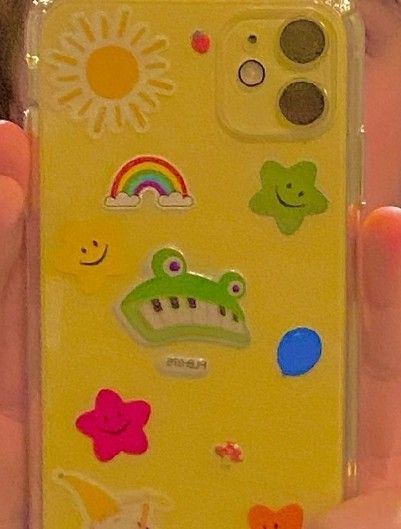 Indie Phone Case, Indie Outfits Ideas, Kids Phone Cases, Yellow Case, Girl Phone Cases, Indie Girl, Cell Case, Iphone 10, Pastel Pink Aesthetic