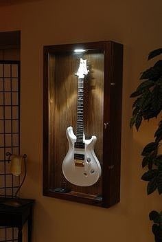 Guitar Rooms, Guitar Display Case, Gerobak Dorong, Music Room Design, Guitar Storage, Guitar Display, Home Music Rooms, Music Rooms, Guitar Room