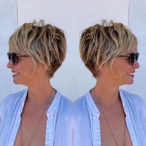 Short Haircut for Women More Haircuts Women, Classic Hairstyles, Best Short Haircuts, Haircut For Older Women, Bob Hair, Penteado Cabelo Curto, Hairstyles Over 50, Haircut Ideas, Pixie Hairstyles