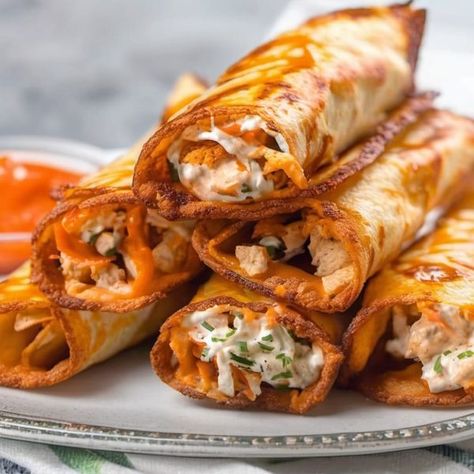 Chicken Taquitos Recipe, Buffalo Chicken Taquitos, Ww Appetizers, Air Fryer Buffalo Chicken, Homemade Cream Puffs, Keto Buffalo Chicken, Chicken Lombardy Recipes, Taquitos Recipe, No Carbs