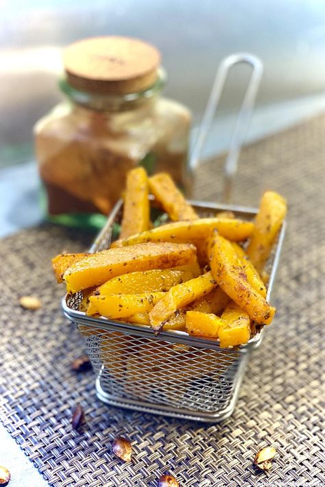 Frites de Courge Butternut au four Cooking Inspiration, Weight Watchers, Carrots, A Photo, Low Carb, On Instagram, Instagram, Low Carb Recipes