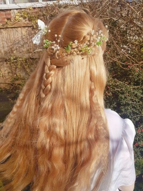 https://fairmaidnelly.tumblr.com/post/643548012783845376 Royal Hairstyles Princesses, Medieval Hairstyles, Vintage Hairstyles Tutorial, Huge Hair, Long Hair Wedding Styles, Princess Hairstyles, Your Hairstyle, Golden Blonde, Hair Reference