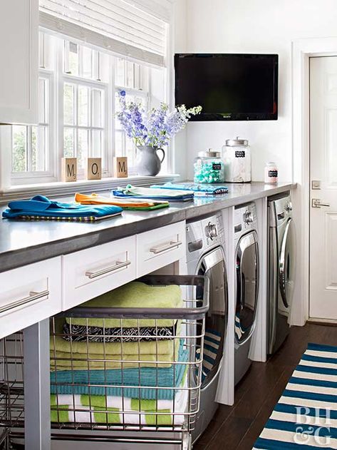 Laundry Basket On Wheels, Laundry Makeover, Dorm Style, Farmhouse Bathroom Ideas, Compact Table And Chairs, Dream Laundry Room, Commercial Laundry, Laundry Room Storage, Laundry Mud Room