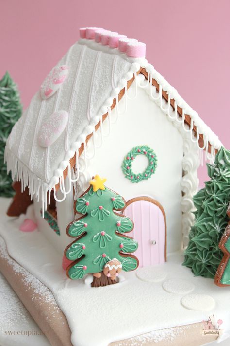 Gingerbread House Recipes & How-To (Video) | Sweetopia How To Make Gingerbread House Icing, How To Make A Gingerbread House, Royal Icing For Gingerbread Houses, Gingerbread House Royal Icing, Gingerbread House Dough, Royal Icing Gingerbread House, Gingerbread House Icing, Gingerbread Designs, Diy Gingerbread House