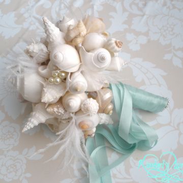 Shell Bouquet, Beach Bouquet, Seashell Bouquet, Vase Deco, Beach Theme Wedding, Decoration Table, Beach Themes, Future Wedding, Bridal Bouquet