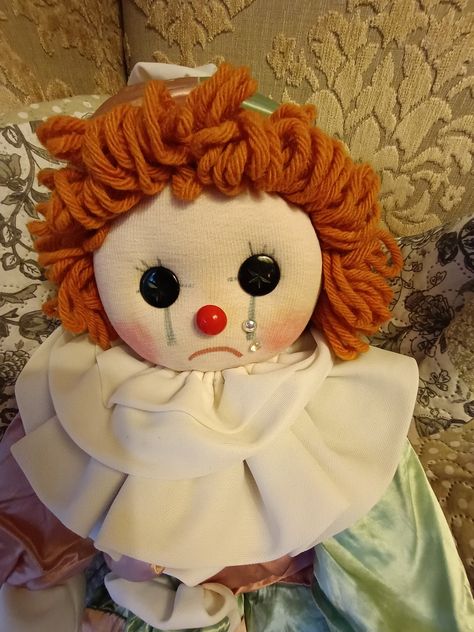 Cloth Clown Doll, Clown Dolls Vintage, Vintage Clown Aesthetic, Vintage Clowncore, Porcelain Clown Dolls, Clowncore Makeup, Clown Cute, Vintage Clown Doll, Vintage Clowns