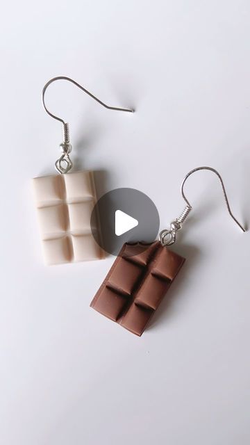 Handmade Polymer Clay Jewelry on Instagram: "Pro gifting tip for that friend who loves sweets: Chocolate bars that don’t melt 😜 . . . . . . . . . #polymerclay #polymerclayart #polymerclayearrings #polymerclayjewelry #earrings #handmadeearrings #slowfashion #handmadefashion #handmadegifts #etsyprocess #etsygifts #smallbusiness #chocolate #chocolatelover #chocolates #sculpey #crafts #foodart" Polymer Clay Chocolate Bar, Polymer Clay Chocolate, Chocolate Clay, Clay Chocolate, Sweets Chocolate, Instagram Pro, Clay Crafts For Kids, Chocolate Bars, Polymer Clay Art