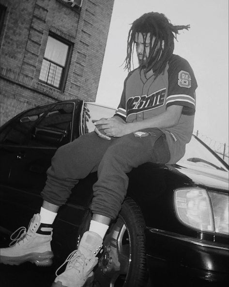 J Cole Photoshoot, Black And White Rapper Aesthetic, J Cole Black And White, White Rappers Aesthetic, 90s Rap Aesthetic, Pic Wall, Art Models, 90s Rap, Rap Wallpaper