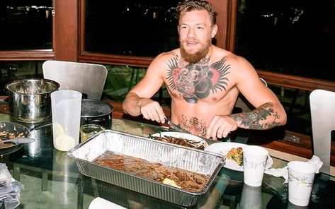 Conor McGregor's UFC Diet & Workout Plan | Man of Many Conor Mcgregor Workout, Conor Mcgregor Training, Ufc Training, Baked Apple Slices, Workout Plan For Men, Endurance Workout, Ufc Fighters, Conor Mcgregor, Red Meat