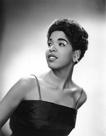 Della Reese, Vintage Black Glamour, Black Goddess, Updo Hairstyle, Black Hollywood, Glamour Shots, Hottest Pic, Vintage Glamour, Black Is Beautiful