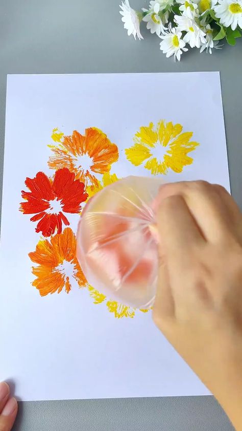 Aktiviti Prasekolah, Children Drawing, Aktiviti Kanak-kanak, Painting Flowers Tutorial, Acrylic Painting Diy, Preschool Arts And Crafts, Aktivitas Montessori, Painting Art Lesson, Diy Crafts For Kids Easy