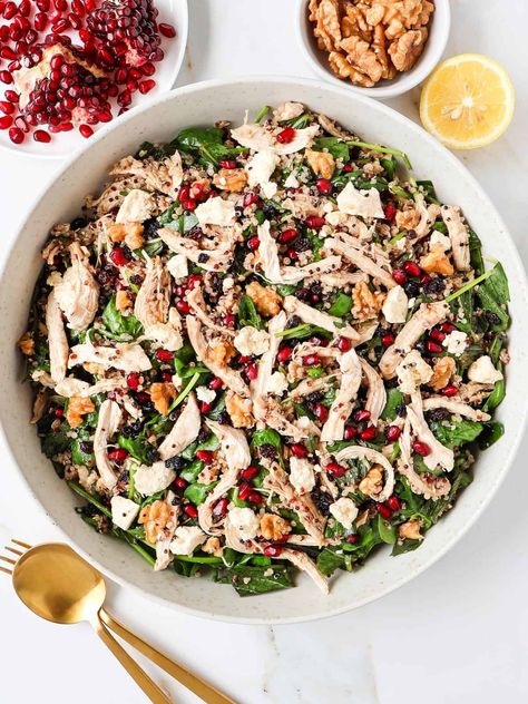 Pomegranate Recipes Salad, Pomegranate Chicken, Pomegranate Recipes, Winter Veggies, Cooked Quinoa, Pomegranate Salad, Chicken Quinoa, Balsamic Dressing, Winter Salad