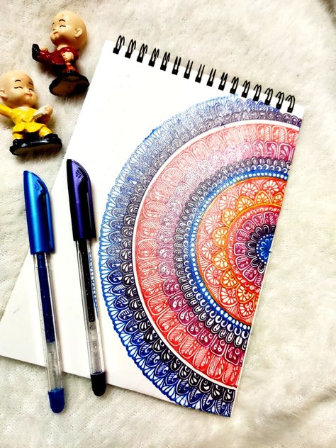 Mandala with the glitter pens are more colourful Glitter Pen Drawing, Glitter Pen Art, Pen Mandala, Glitter Pens Art, Color Mandala, Mini Mandala, Shine Like A Star, Easy Doodle, Mandala Design Pattern