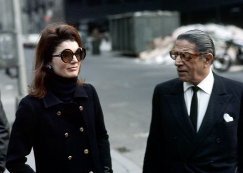 This Parisian Firm Crafted Glasses for Le Corbusier, Jackie O, and Yves Saint Laurent – SURFACE Aristotle Onassis, Lee Radziwill, Jackie Onassis, Maria Callas, John John, Harry Winston, Jackie O, Grace Kelly, Style Icons