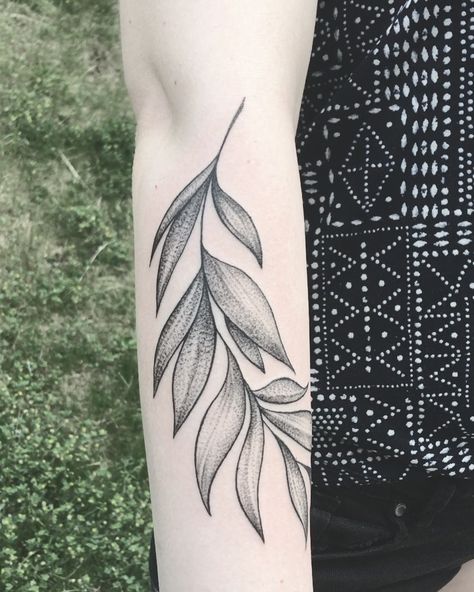 Leaf Shading Tattoo, Shaded Leaf Tattoo, Bay Leaf Tattoo Design, Leave Tattoo Ideas, Bay Leaf Tattoo, 2024 Tattoo, Ash Leaf, Tattoo Plant, Leaf Tattoo