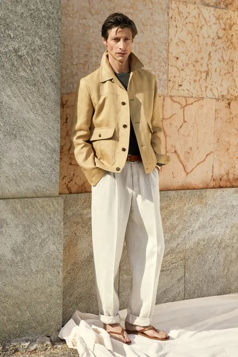 Brioni Menswear, Male Fashion Trends, Boiler Suit, Spring Summer 2022, Neutral Outfit, Menswear Collection, Gentleman Style, Mens Spring, Fashion Show Collection