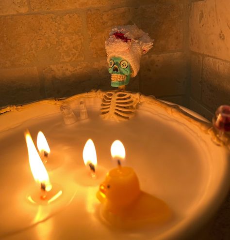 Candles Bathtub, Weird Candles, Celtic Festival, Candle Business, Fall Halloween Decor, Samhain, Fall Diy, Have Some Fun, Halloween Funny