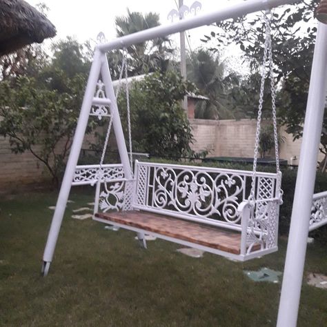 Garden Jhula Design, Knitting Chair, Home Gate Design, Steel Furniture Design, Garden Furniture Design, Grill Door Design, Balcony Grill Design, Swing Chair Outdoor, Metal Swings