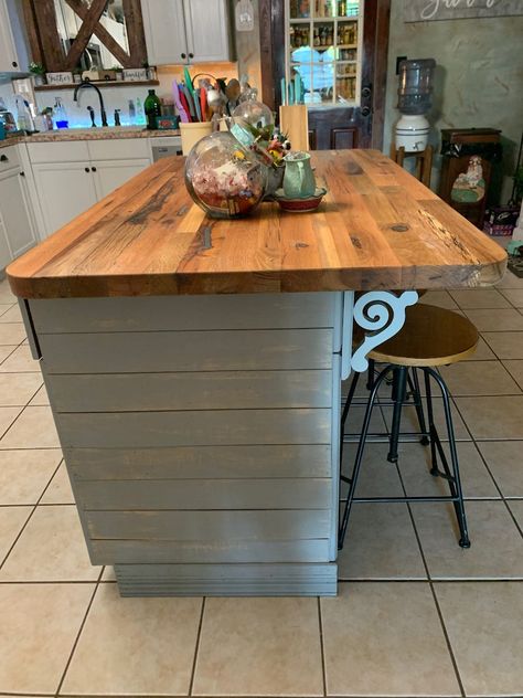 White Island Butcher Block Top, Kitchen Island With Butcher Block Top, Custom Built Kitchen, Unique Countertops, Hardwood Countertops, Build Kitchen Island, Desk Tops, Butcher Block Top, Diy Kitchen Island