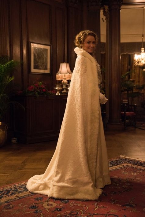 Dr. Julia Ogden as The Snow Queen Julia Ogden, 1910 Dress, Helene Joy, Mystery Tv Series, Murdock Mysteries, High Low Ball Gown, Yannick Bisson, Mystery Show, Murdoch Mysteries