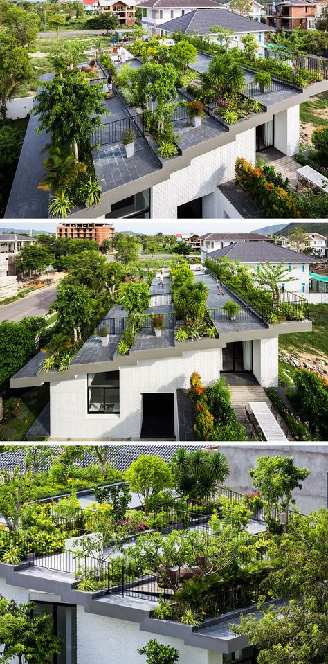 The roof of this family home has been turned into a rooftop garden with multiple levels to provide ample space to entertain and relax. House Rooftop Terrace, Steps To Roof Terrace, Rooftop Bedroom Ideas, Stairs Rooftop, Rooftop Garden Architecture, Rooftop Fence, Small Roof Garden, Garden On Roof, Bedroom With Garden