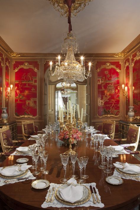 Victorian Dining Room Decor, Chinoiserie Dining Room, Autumn House, Dining Room Victorian, Pallet Dining Table, Enchanted Evening, Rooms Ideas, Elegant Dining Room, Luxury Dining