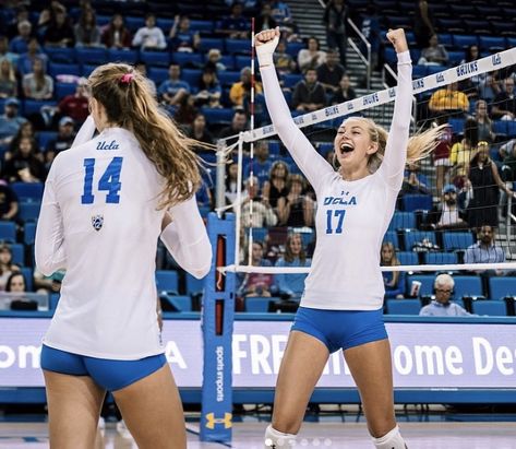 Ucla Volleyball Aesthetic, Volleyball Besties, Ucla Volleyball, Jamie Robbins, Athlete Aesthetic, Volleyball Pics, Volleyball Uniform, Volleyball Teams, College Volleyball