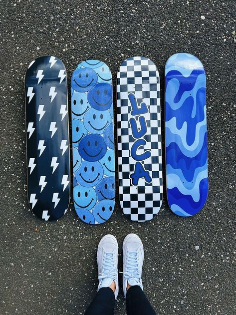 Skate Board Diy Ideas, Custom Skate Board, Back Of Skateboard Painting, Paintings On Skateboards, Skateboard Designs Aesthetic, Diy Skateboard Art Design Ideas, Skate Bord Design Ideas, Painting On A Skateboard, Skateboard Art Design Ideas Easy