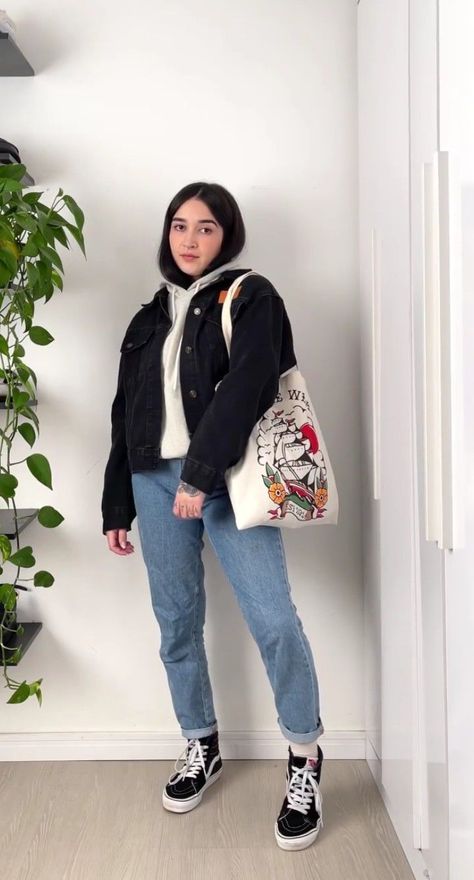 Winter Outfit Vans, Vans Sk8 Hi Outfit Woman Winter, Vans Winter Outfit, Outfits Con Vans, Estilo Vans, Outfit Vans, Winter Fashion Outfits Casual, Outfit Mujer, About Women