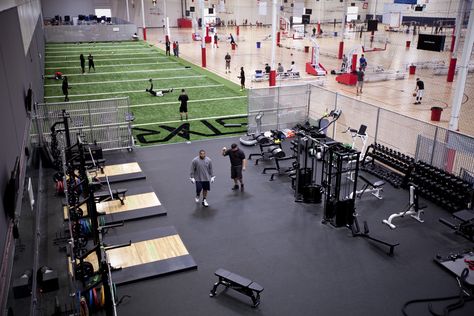 Our installation at STARS training facility is as top notch as their facility! http://www.starssocal.com/ l sports l sports training l football l soccer l basketball l professional sports Sports Training Facility, Warehouse Gym, Sports Facility, Dream Gym, Gym Design Interior, Home Gym Garage, Basketball Tricks, Gym Facilities, Gym Setup