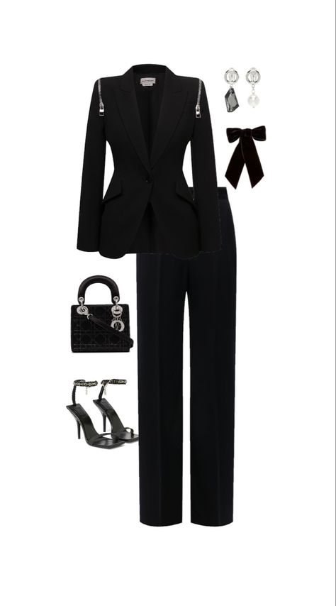 Ceo Woman Outfit, Ceo Outfit, Mom Daughter Outfits, Fashionable Work Outfit, Stylish Work Attire, Woman Suit Fashion, Classy Work Outfits, Stylish Work Outfits, Casual Work Outfits