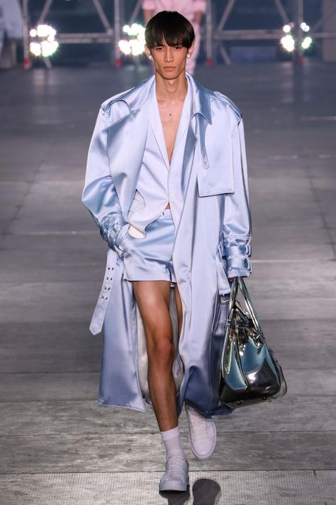 SS 2020 Unisex Fashion Gender Neutral, Suit Runway, Fashion Gender Neutral, Balmain Menswear, Gender Neutral Outfits, Dior Store, Non Binary Gender, Equality Pride, Gender Neutral Fashion