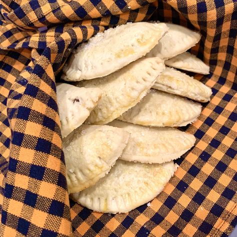 Nutella Empanadas, Empanadas Recipe, Pop Tarts, Nutella, Tart, To Work, Favorite Recipes, Bread, Dessert