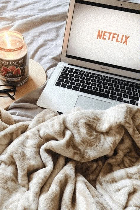 Morning Coffee Photography, Morning Coffee Funny, Netflix Aesthetic, Sunday Humor, Netflix Shows To Watch, Netflix Chill, Foto Tips, Coffee Photography, Netflix And Chill