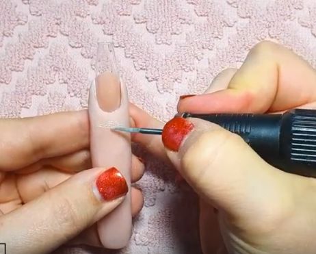 Helen Christopoulous shows how to make a practice finger out of acrylic. Free Online Education, Nail Practice, Hand Mask, Nail Techniques, Blending Tools, Gel Extensions, New Inventions, Nail Technician, Nails Magazine