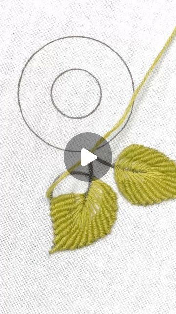 Embroidery Floss Crafts, Embroidery Stitches Beginner, Embroidery Leaf, Hand Work Embroidery, Hand Embroidery Projects, Hand Embroidery Flowers, Punch Needle Embroidery, Handwork Embroidery Design, Crochet Square Patterns