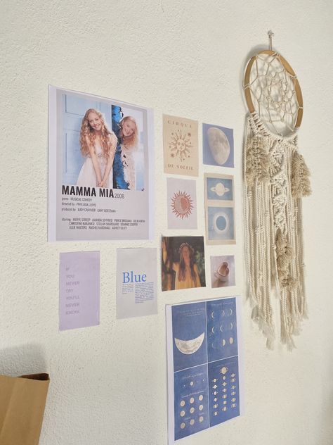 Greece Aesthetics Decor, Mamma Mia Inspired Room Decor, Abba Room Decor, Mama Mia Dorm Room, Mamma Mia Home Decor, Mama Mia Inspired Bedroom, Mamma Mia Aesthetic Room Decor, Greek Themed Bedroom, Mamma Mia Bedroom Ideas