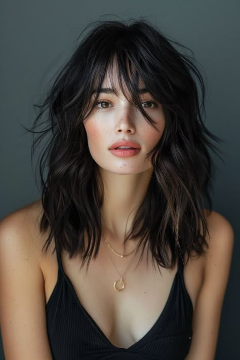 Soft Curtain Bangs, Fall Hair Color For Brunettes, Penteado Cabelo Curto, Long Black Hair, Curtain Bangs, Short Bob Hairstyles, Hair Dos, Long Black, Trendy Hairstyles